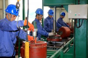 电动葫芦装配线2